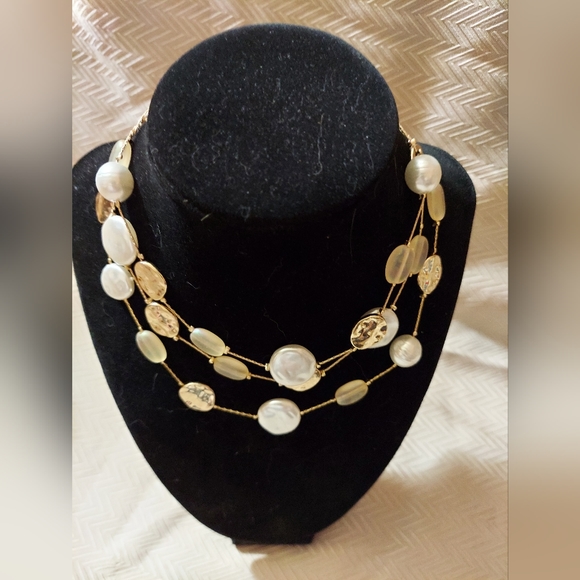 unbranded Jewelry - Vintage White Lovely Stones Gold Tone Elegant Multi Strand Necklace 17 inch